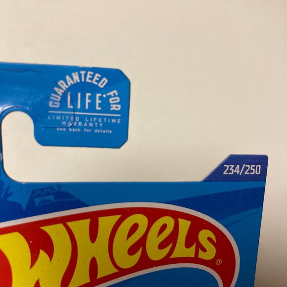 Hot Wheels 2020 Muscle Mania Series #234 '18 Dodge Challenger SRT Demon Yellow - Picture 5 of 11